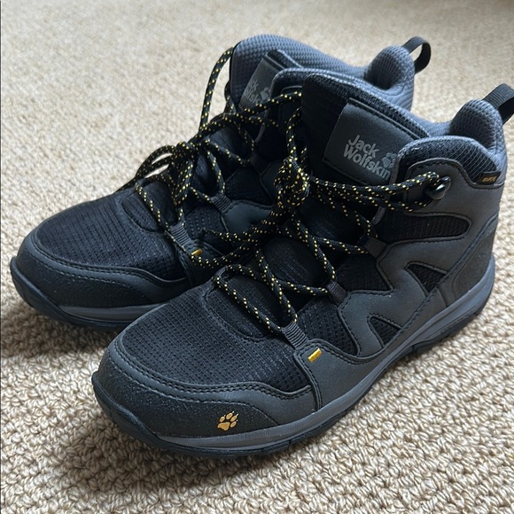 Jack Wolfskin Black Yellow Hiking Boots Size 5 Trail Outdoor Shoes Waterproof - Picture 1 of 3